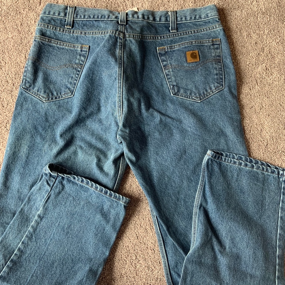 Mens carhartt jeans size 40x32 traditional fit never worn